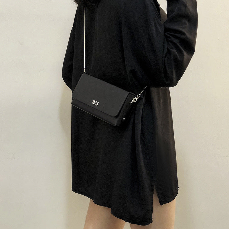 Women's Chain Crossbody Phone Bag - view 2 of 4